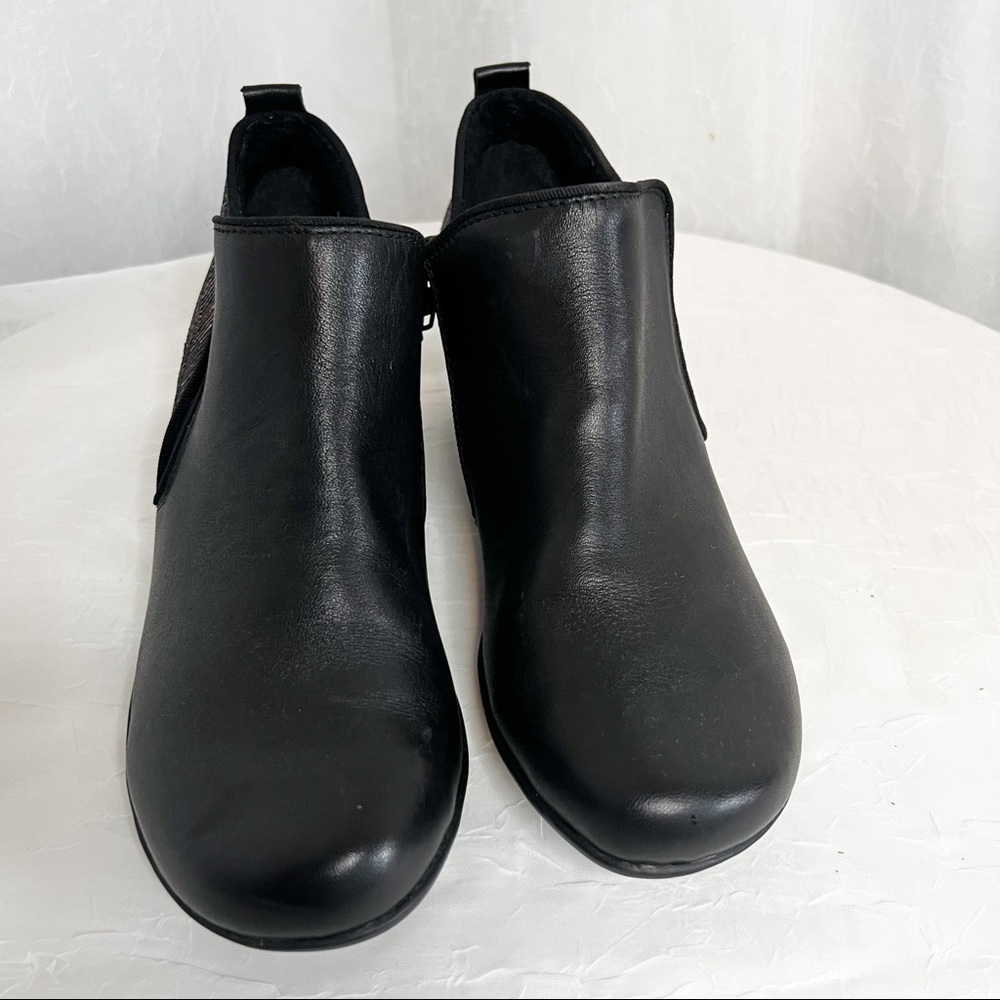 REMONTE Black Zip Ankle Booties - Picture 11 of 14